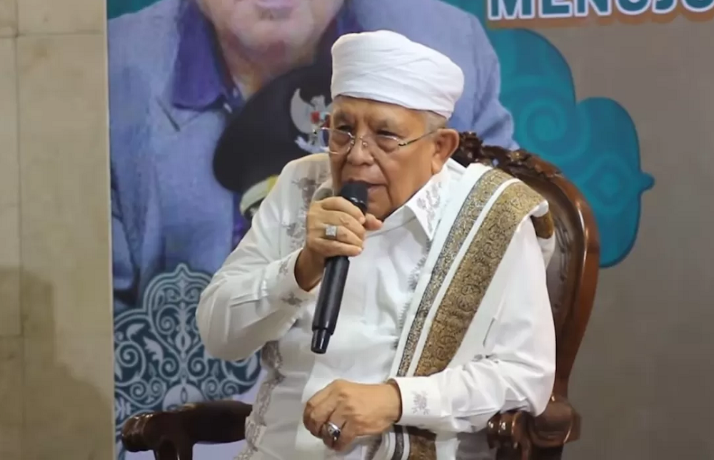 Kiai Haji Syukron Makmun